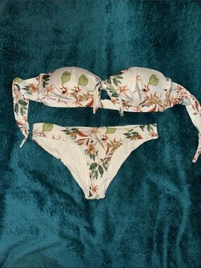 Floral Tie-Front Bandeau Bikini Set in White and Green